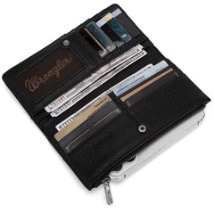 Wrangler Embroidered Bi-Fold Wallet in Black