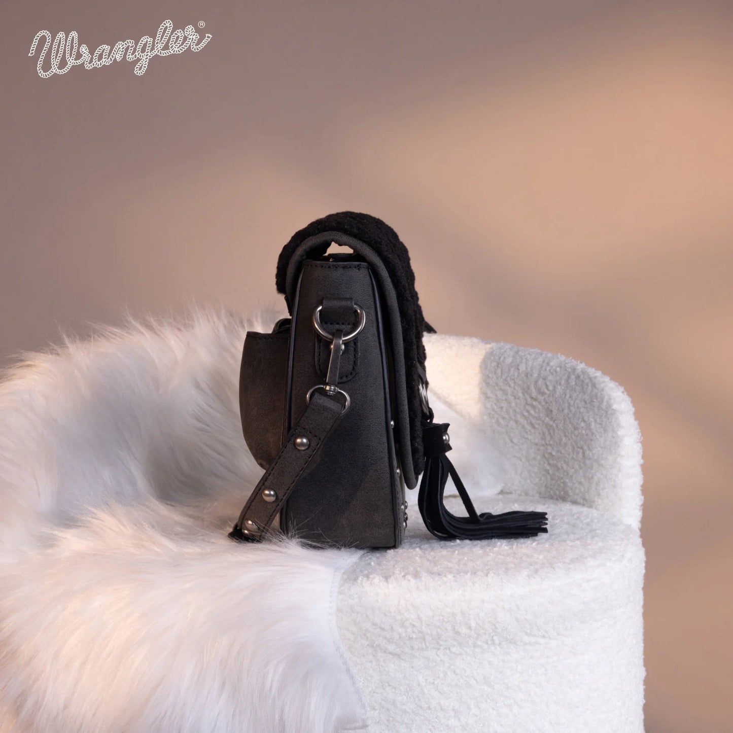 Wrangler Sherpa Saddle Bag Crossbody in Black