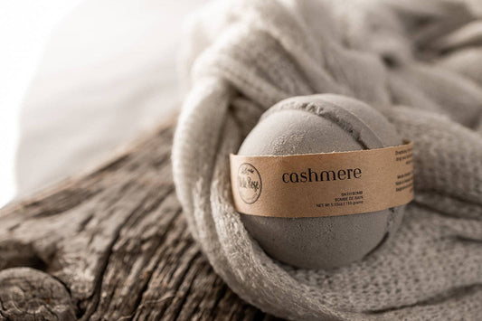 Cashmere Bath Bomb