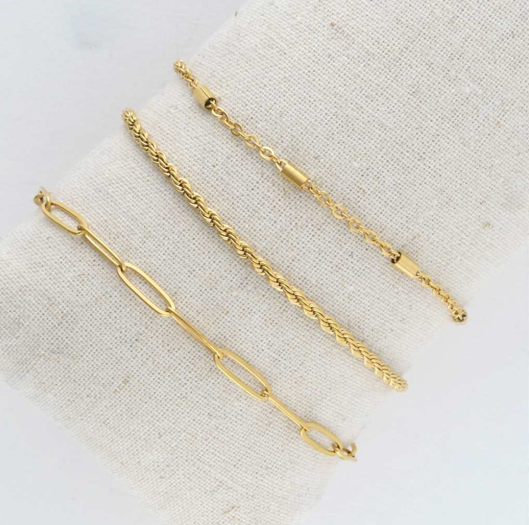 Twist Bracelet Set in Gold