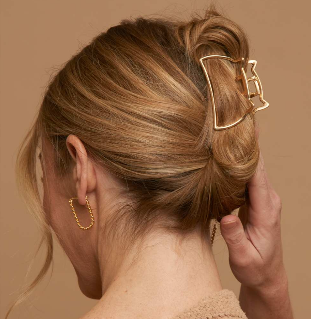 Twist Gold Hoop
