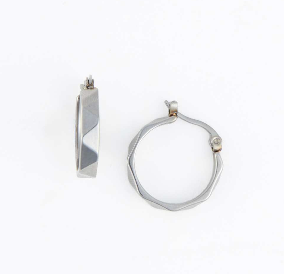 Hoop Earring in Abstract Silver