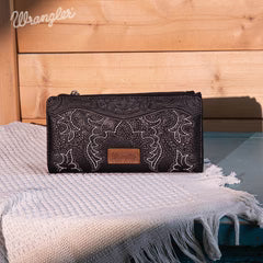 Wrangler Embroidered Bi-Fold Wallet in Black